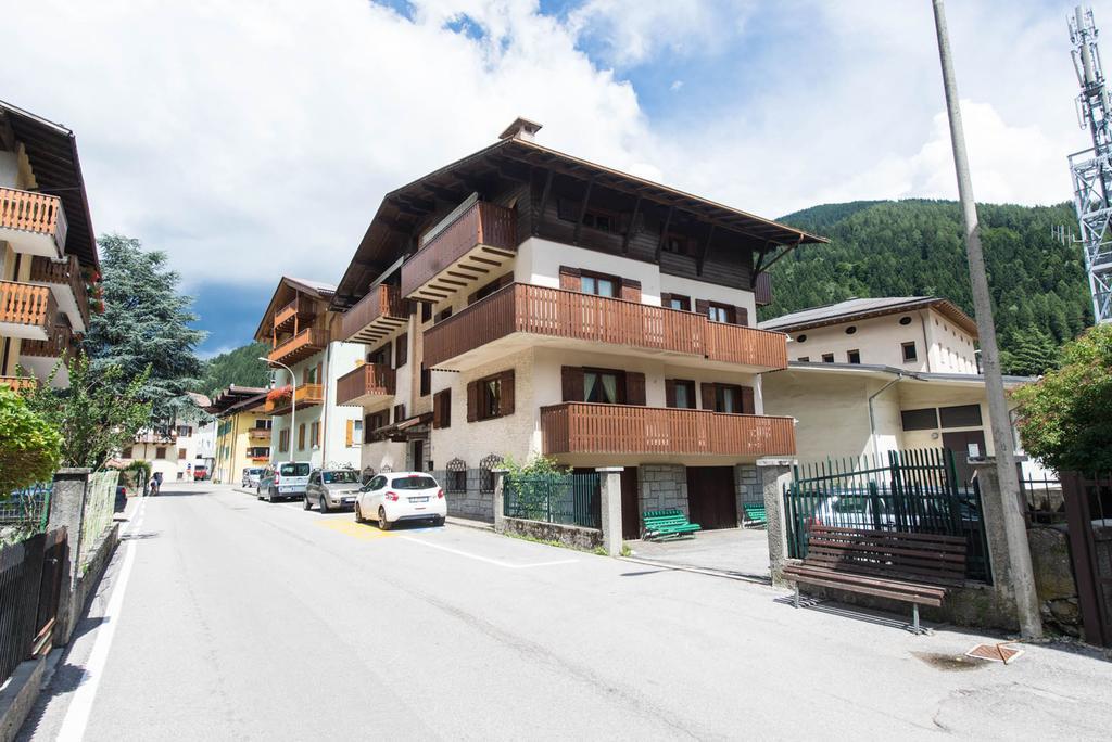 Residence Alpen Casavacanze Pinzolo Buitenkant foto